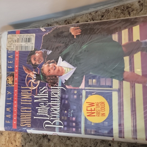 SHIRLEY TEMPLE CLASSIC VHS LOT - Picture 10 of 11